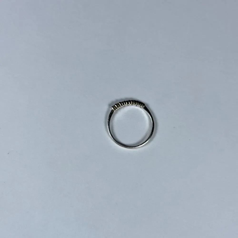 Vintage Cubic Zirconia Sterling Silver Ring 7.5us Size 1.16g
